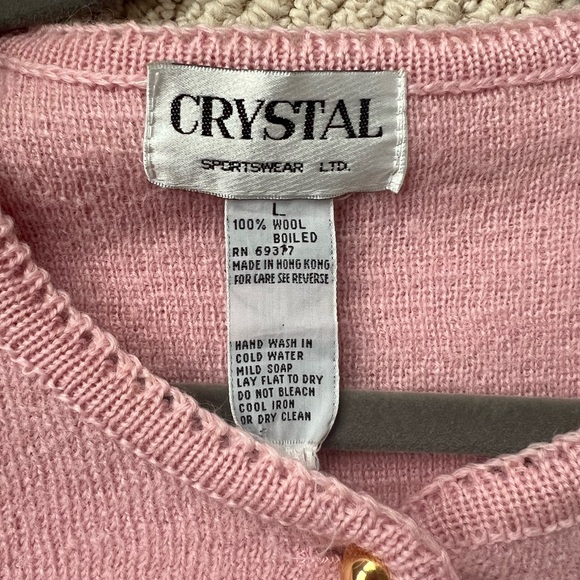 Vintage 100% wool pink cardigan with gold buttons - Picture 6 of 6